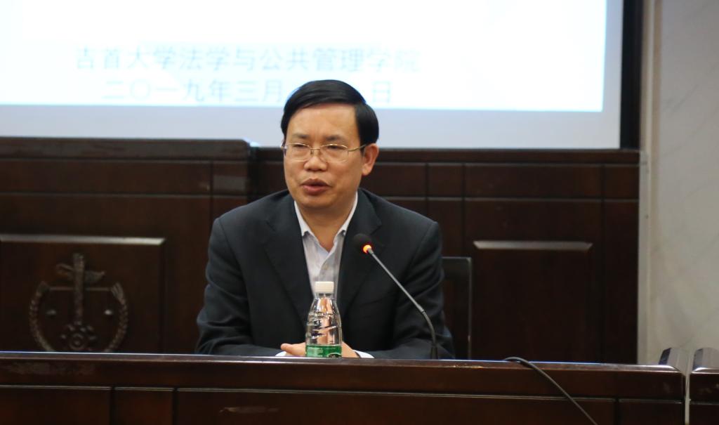 (图为 黄昕副董事长致欢迎辞 钟兆铭 摄)