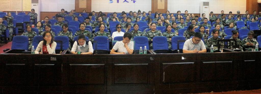 (图为比赛现场 何静摄)